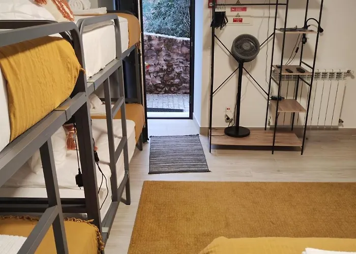 Landsted Maria Da Vinha - *